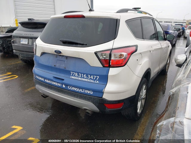 1FMCU0GDXJUA00667 Ford ESCAPE SE
