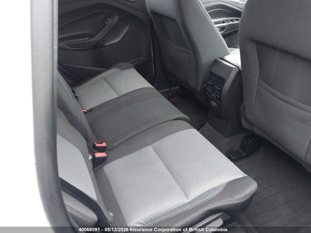 1FMCU0GDXJUA00667 Ford ESCAPE SE