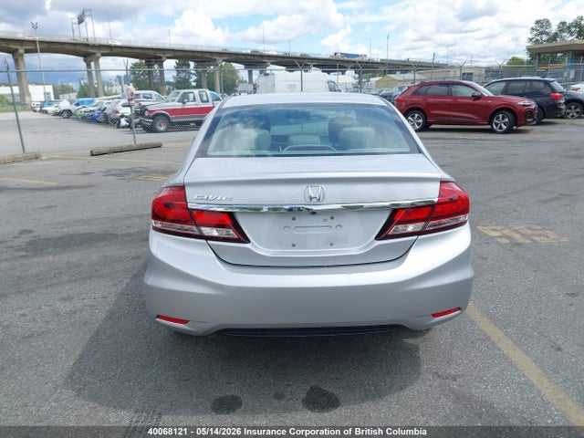 40068121 :رقم المزاد ، 2HGFB2F56FH051642 vin ، 2015 Honda Civic مزاد بيع