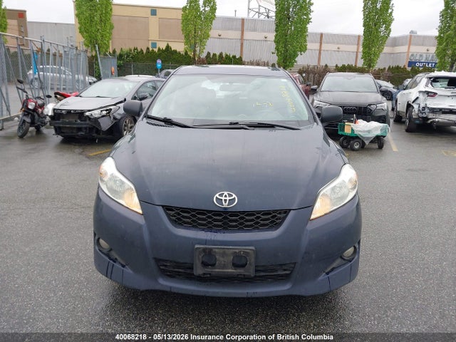 40068218 :رقم المزاد ، 2T1KU4EE4DC990252 vin ، 2013 Toyota Matrix مزاد بيع