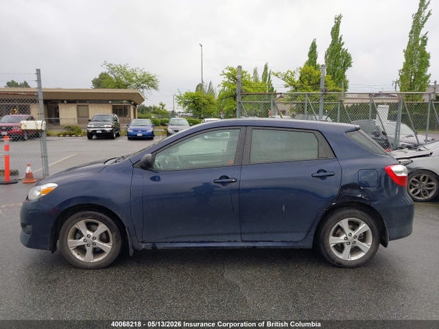 40068218 :رقم المزاد ، 2T1KU4EE4DC990252 vin ، 2013 Toyota Matrix مزاد بيع