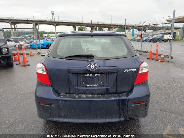 40068218 :رقم المزاد ، 2T1KU4EE4DC990252 vin ، 2013 Toyota Matrix مزاد بيع