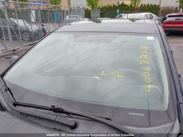 40068218 :رقم المزاد ، 2T1KU4EE4DC990252 vin ، 2013 Toyota Matrix مزاد بيع