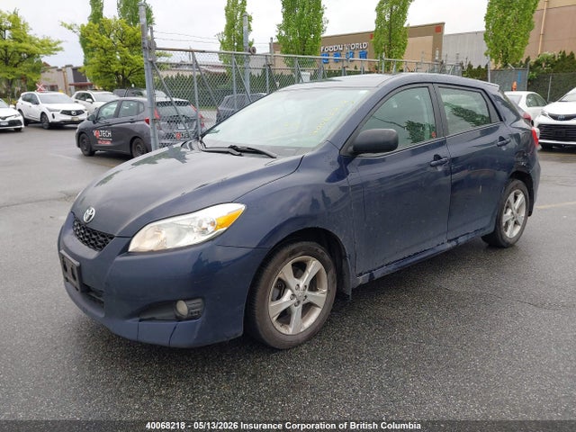 40068218 :رقم المزاد ، 2T1KU4EE4DC990252 vin ، 2013 Toyota Matrix مزاد بيع