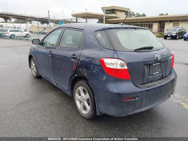 40068218 :رقم المزاد ، 2T1KU4EE4DC990252 vin ، 2013 Toyota Matrix مزاد بيع