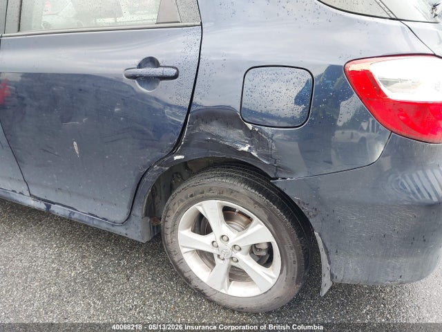 40068218 :رقم المزاد ، 2T1KU4EE4DC990252 vin ، 2013 Toyota Matrix مزاد بيع