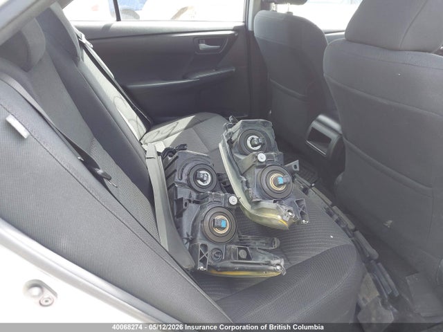 40068274 :رقم المزاد ، 4T1BD1FK3FU152511 vin ، 2015 Toyota Camry مزاد بيع
