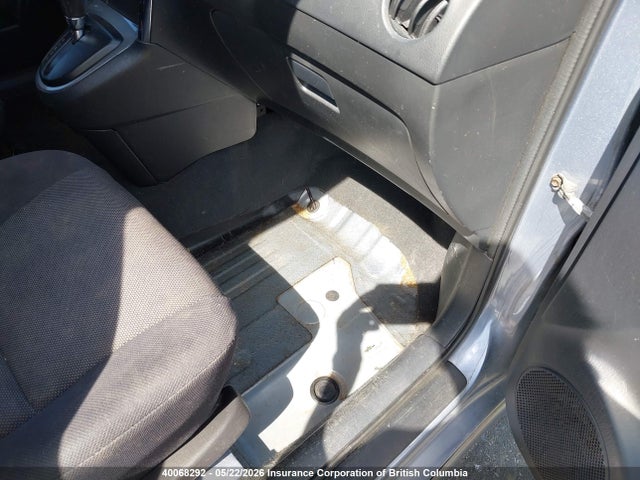 40068292 :رقم المزاد ، 2T1KR32E14C836310 vin ، 2004 Toyota Corolla Matrix Xr مزاد بيع