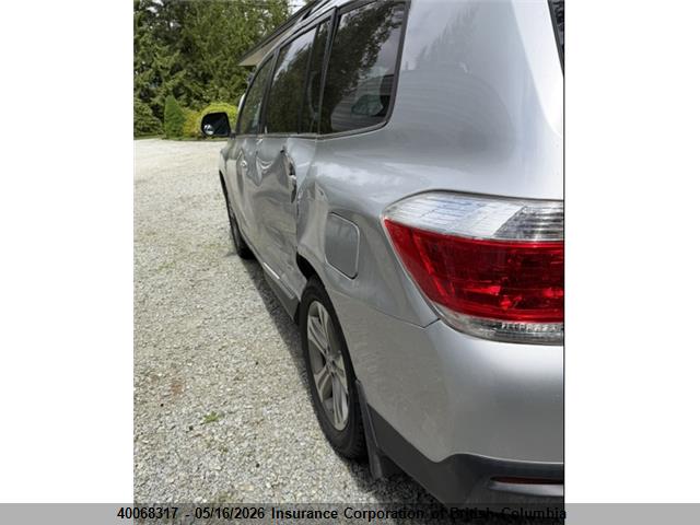 40068317 :رقم المزاد ، 5TDBK3EH2DS204238 vin ، 2013 Toyota Highlander Plus/se مزاد بيع