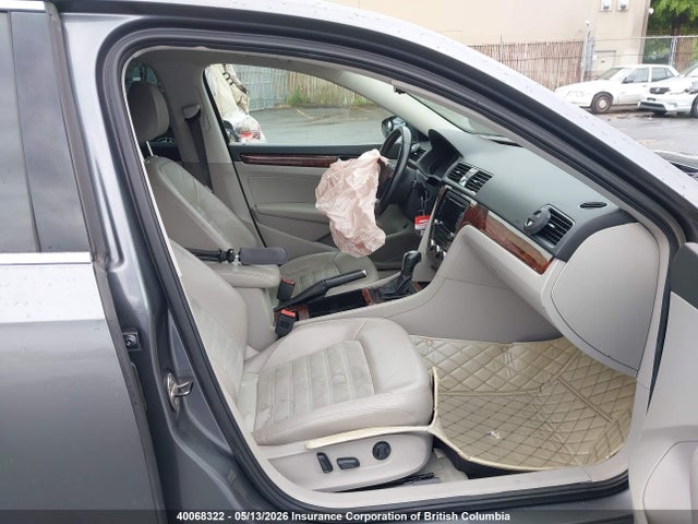 2012 Volkswagen Passat Sel მანქანა იყიდება აუქციონზე, vin: 1VWCN7A30CC045858, აუქციონის ნომერი: 40068322