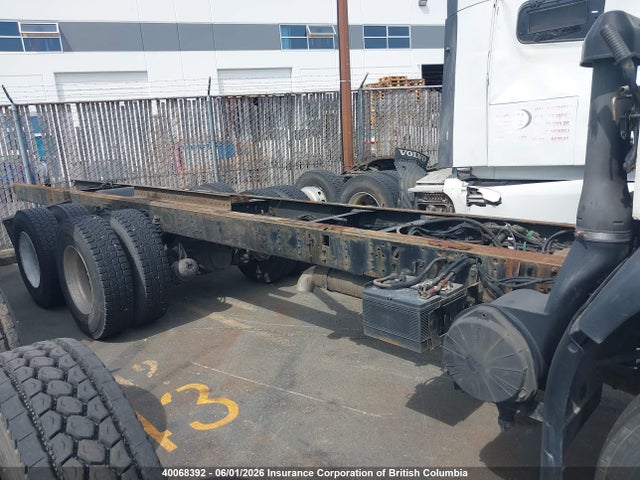 40068392 :رقم المزاد ، 1GDT8F4316F420915 vin ، 2006 Gmc T-series F8b064 مزاد بيع