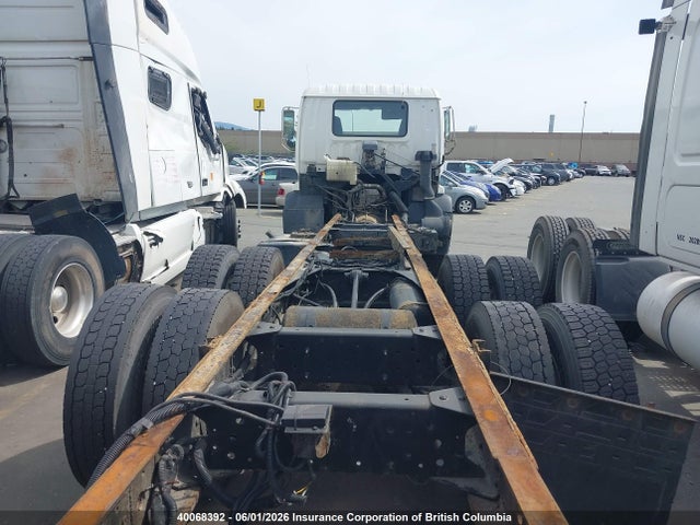 40068392 :رقم المزاد ، 1GDT8F4316F420915 vin ، 2006 Gmc T-series F8b064 مزاد بيع