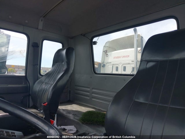 40068392 :رقم المزاد ، 1GDT8F4316F420915 vin ، 2006 Gmc T-series F8b064 مزاد بيع