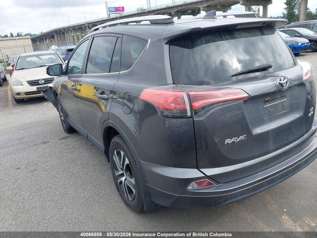 2T3BFREV0GW419598 Toyota RAV4 LE