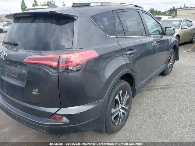 2T3BFREV0GW419598 Toyota RAV4 LE