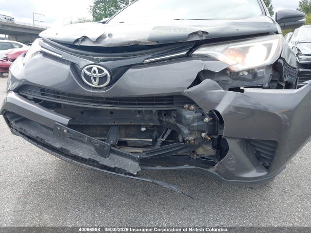 2T3BFREV0GW419598 Toyota RAV4 LE
