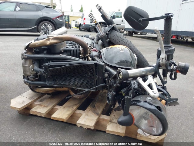 SMTD50GN4HT807685 Triumph Triumph