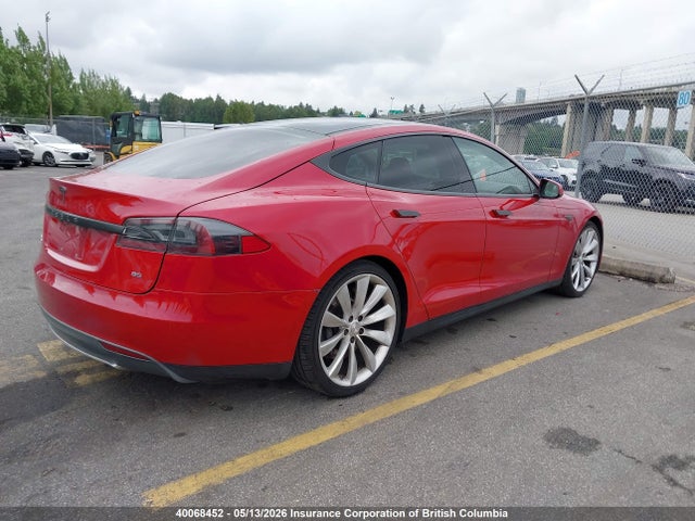 2014 Tesla Model S მანქანა იყიდება აუქციონზე, vin: 5YJSA1H15EFP52763, აუქციონის ნომერი: 40068452
