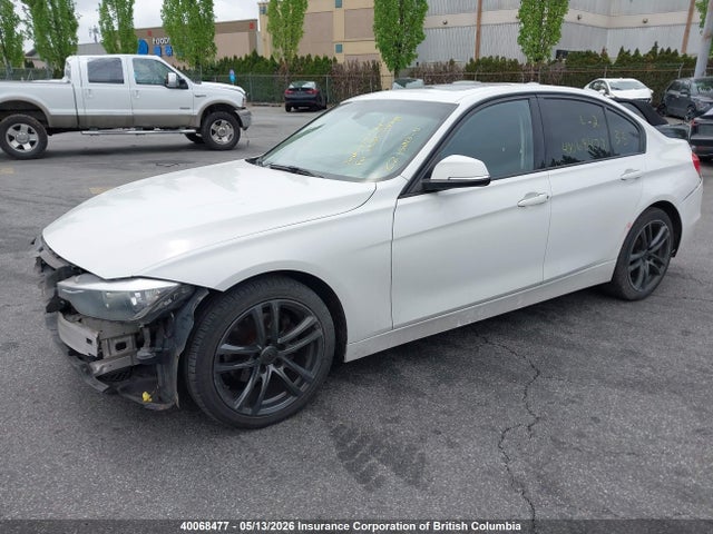 2013 Bmw 320i მანქანა იყიდება აუქციონზე, vin: WBA3C3C50DF980956, აუქციონის ნომერი: 40068477