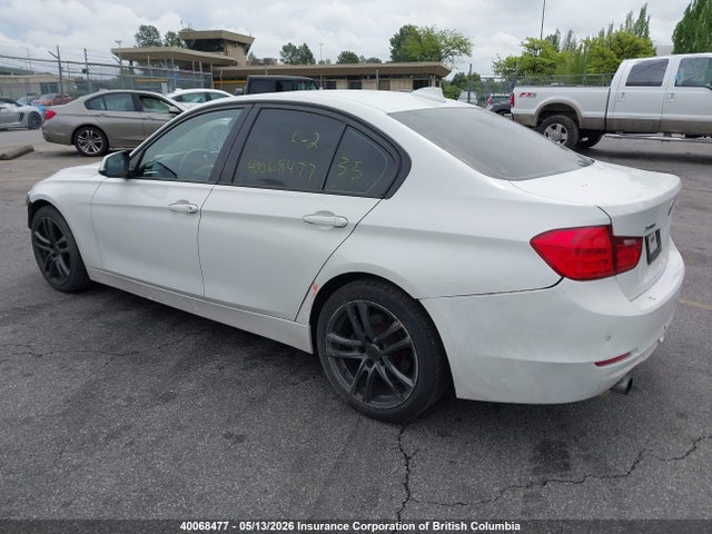 2013 Bmw 320i მანქანა იყიდება აუქციონზე, vin: WBA3C3C50DF980956, აუქციონის ნომერი: 40068477