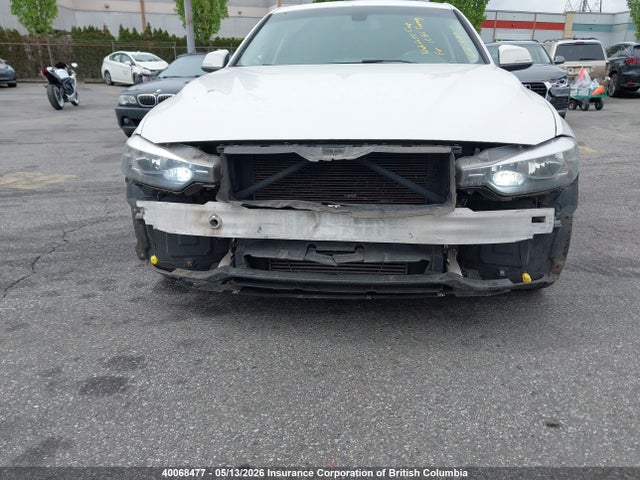 2013 Bmw 320i მანქანა იყიდება აუქციონზე, vin: WBA3C3C50DF980956, აუქციონის ნომერი: 40068477