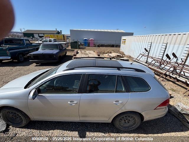 2009 Volkswagen Jetta მანქანა იყიდება აუქციონზე, vin: 3VWMM31K39M250685, აუქციონის ნომერი: 40068502