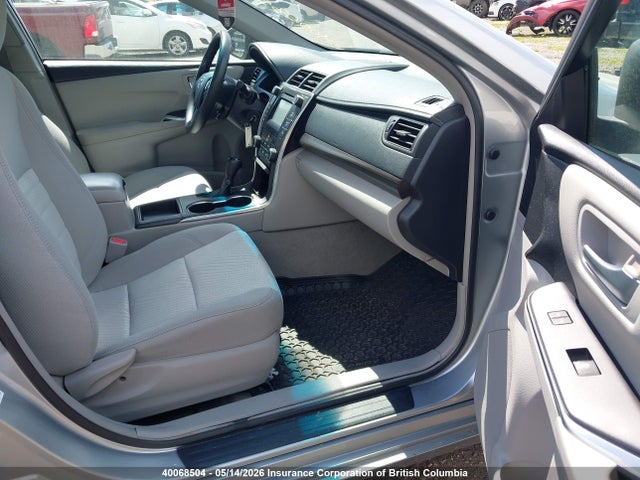 40068504 :رقم المزاد ، 4T1BF1FKXGU523076 vin ، 2016 Toyota Camry مزاد بيع