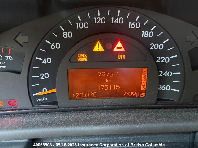 2002 Mercedes-benz C 240 მანქანა იყიდება აუქციონზე, vin: WDBRF61J02F182698, აუქციონის ნომერი: 40068508