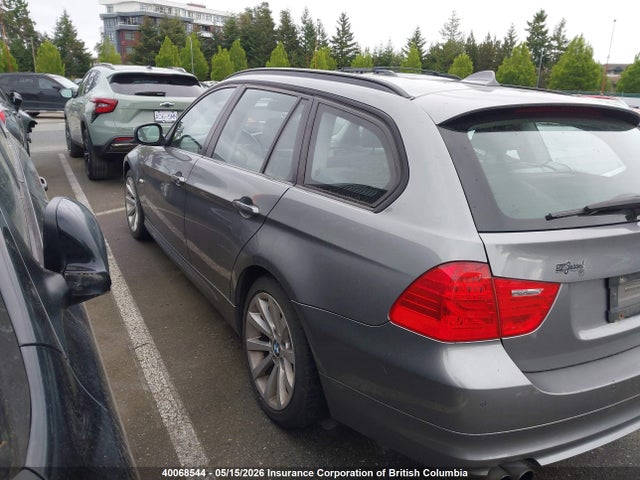 40068544 :رقم المزاد ، WBAUU3C51BA542412 vin ، 2011 Bmw 328i مزاد بيع