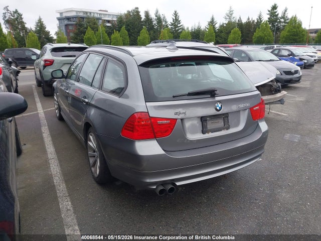 40068544 :رقم المزاد ، WBAUU3C51BA542412 vin ، 2011 Bmw 328i مزاد بيع