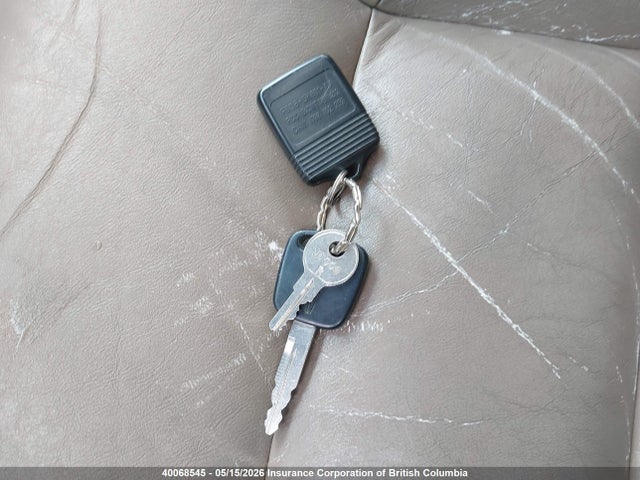 40068545 :رقم المزاد ، 5LMPU28L2WLJ14336 vin ، 1998 Lincoln Navigator مزاد بيع