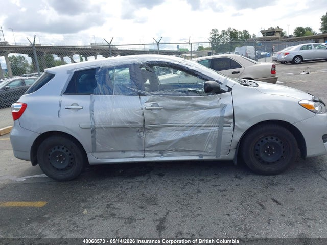 40068573 :رقم المزاد ، 2T1KU4EE4CC836851 vin ، 2012 Toyota Matrix مزاد بيع