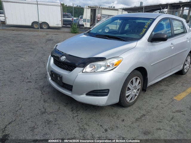 40068573 :رقم المزاد ، 2T1KU4EE4CC836851 vin ، 2012 Toyota Matrix مزاد بيع