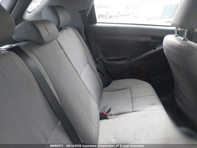 40068573 :رقم المزاد ، 2T1KU4EE4CC836851 vin ، 2012 Toyota Matrix مزاد بيع