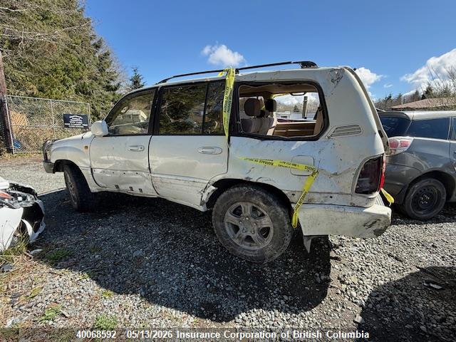 40068592 :رقم المزاد ، UZJ1000096587 vin ، 1999 Toyota Landcruiser S/w مزاد بيع