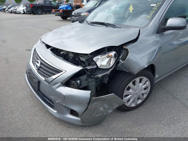 2013 Nissan Versa S/s Plus/sv/sl მანქანა იყიდება აუქციონზე, vin: 3N1CN7APXDL875102, აუქციონის ნომერი: 40063915