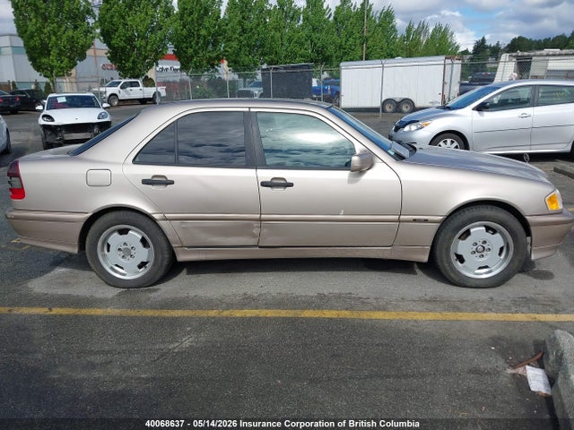 Продаж на аукціоні авто 2000 Mercedes-benz C 230 Classic/elegance/sport, vin: WDBHA24G9YF952246, номер лоту: 40068637