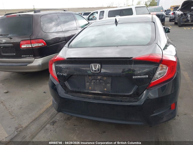 Продажа на аукционе авто 2018 Honda Civic Touring, vin: 2HGFC1F95JH101045, номер лота: 40065746