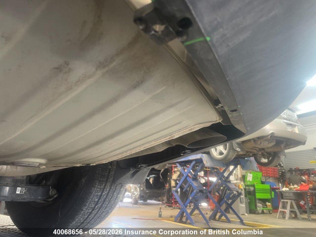 KNDNB5K33T6634375 KIA Carnival Lx/lxs