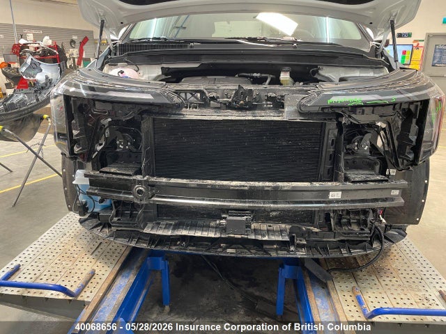 KNDNB5K33T6634375 KIA Carnival Lx/lxs