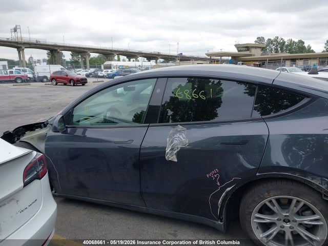 Продажа на аукционе авто 2024 Tesla Model Y, vin: 7SAYGDEE6RF011919, номер лота: 40068661