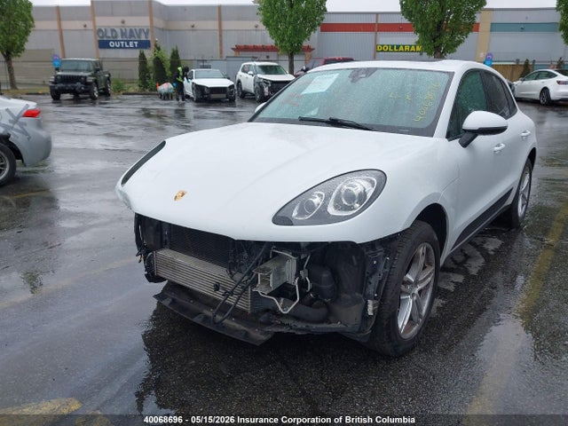 Porsche Macan 2017 WP1AA2A56HLB81587 Image 2