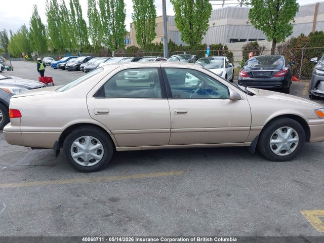 40068711 :رقم المزاد ، JT2BF22K3Y0236423 vin ، 2000 Toyota Camry مزاد بيع