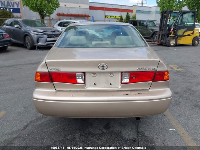 40068711 :رقم المزاد ، JT2BF22K3Y0236423 vin ، 2000 Toyota Camry مزاد بيع
