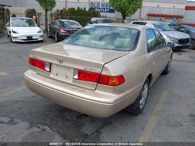 40068711 :رقم المزاد ، JT2BF22K3Y0236423 vin ، 2000 Toyota Camry مزاد بيع