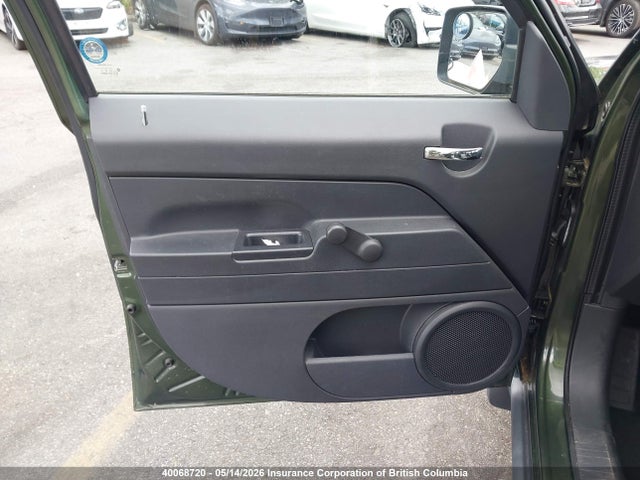 40068720 :رقم المزاد ، 1J8FT28W98D737541 vin ، 2008 Jeep Patriot Sport مزاد بيع