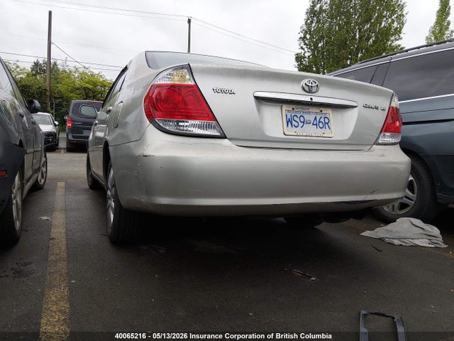 40065216 :رقم المزاد ، 4T1BE32K55U093622 vin ، 2005 Toyota Camry Le/xle/se مزاد بيع