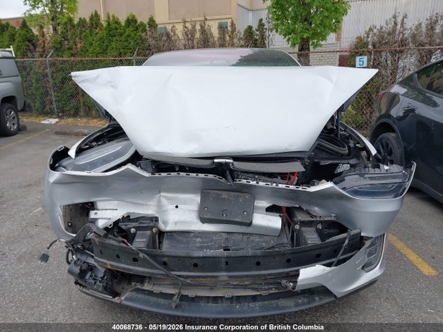 40068736 :رقم المزاد ، 5YJXCDE27HF075511 vin ، 2017 Tesla Model X Awd/standard Range مزاد بيع