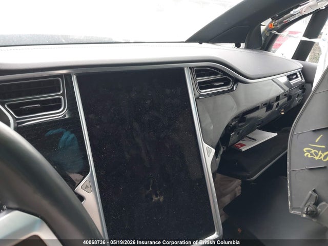 40068736 :رقم المزاد ، 5YJXCDE27HF075511 vin ، 2017 Tesla Model X Awd/standard Range مزاد بيع