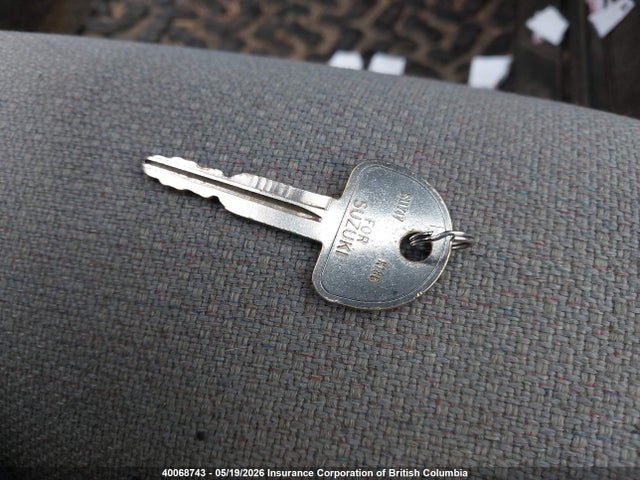 40068743 :رقم المزاد ، 2C1MR2264Y6704545 vin ، 2000 Chevrolet Metro مزاد بيع